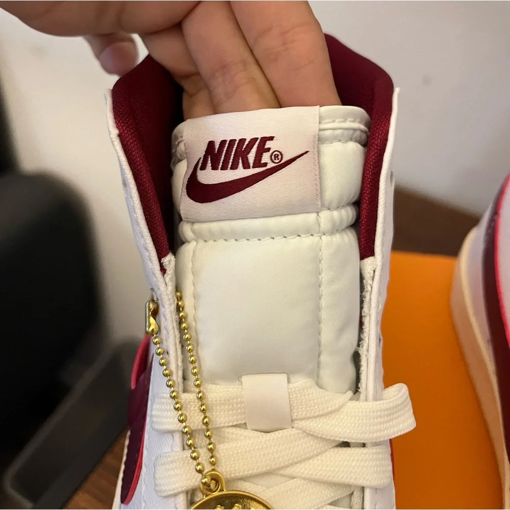 NWT Women's Nike Blazer Low '77 Sneakers in White & Red - DV7003-100 - Picture 7 of 11